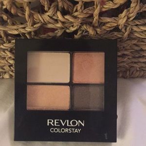 Revlon colorstay palette